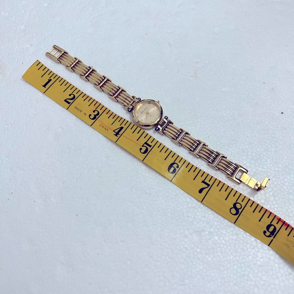 NWT WOMAN ETIENNE AIGNER WATCH - Picture 5 of 9